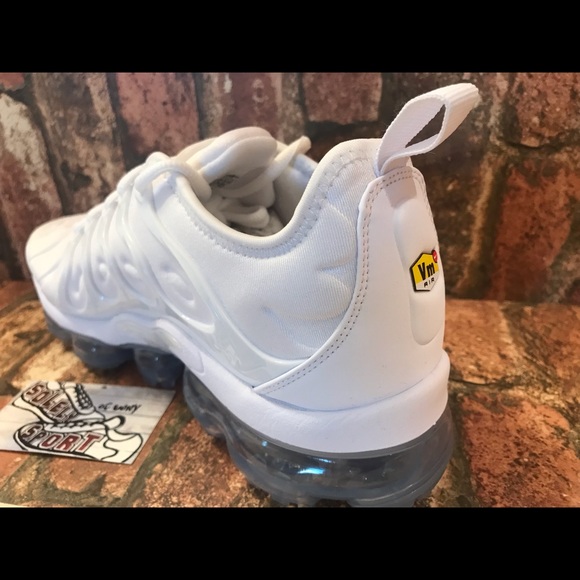 NEW Nike Air Vapormax Plus Triple White Max 720 - Picture 6 of 7
